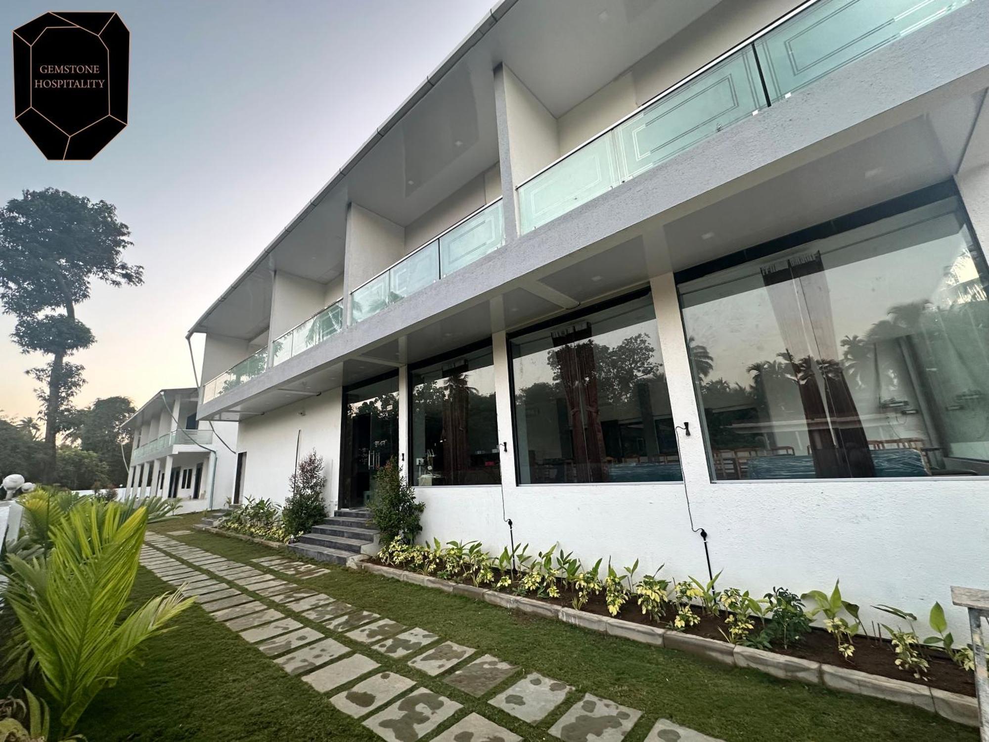 Golden Pearl Resort By Gemstone Hospitality Alibag Eksteriør billede